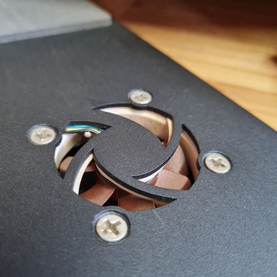 Cheiftain ฐานรอง Notebook 3 USB Hub พัดลม Noctua รูปที่ 6