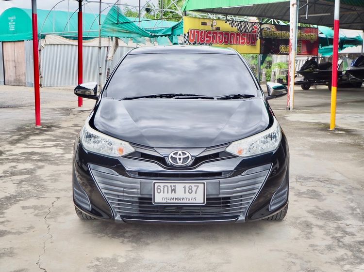 Toyota Yaris ATIV 2018 1.2 J Sedan เบนซิน ไม่ติดแก๊ส เกียร์อัตโนมัติ ดำ รูปที่ 2