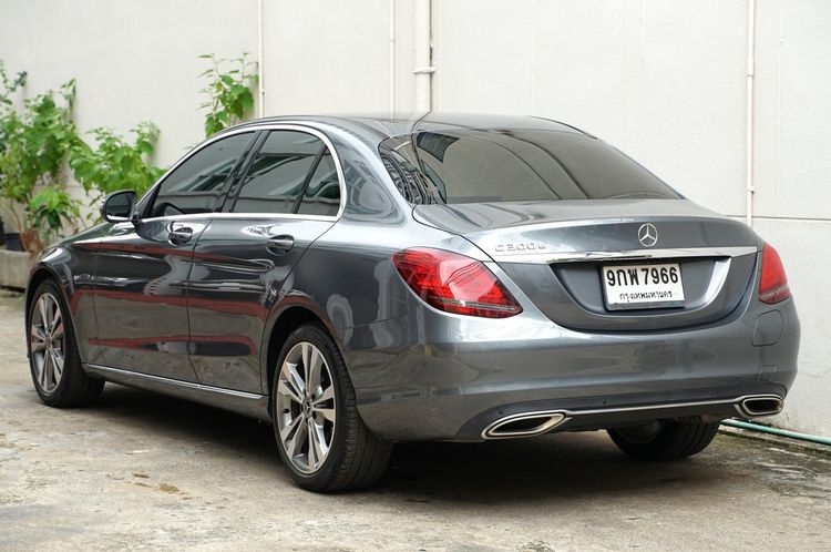 Mercedes-Benz C-Class 2020 C300 Sedan ปลั๊กอินไฮบริด (PHEV) ไม่ติดแก๊ส เกียร์อัตโนมัติ เทา รูปที่ 2