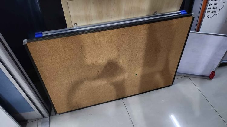 ขายกระดานไวท์บอร์ท และกระดานไม้ก๊อก