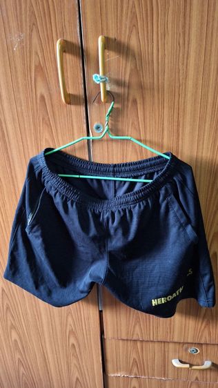 Hero Athletes กางเกงขาสั้นสภาพดีผ้านุ่มสบาย เอว 32 นิ้ว (ก่อนยืด) ยืดได้ถึง 40 นิ้ว