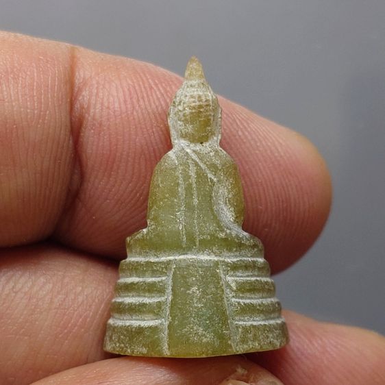 พระพุทธโสธร เนื้อหยก พิมพ์ลอยองค์ ฐานอุดโค๊ตแผ่นทองคำแท้ รุ่นประวัติศาสตร์ วัดโสธรวรารามวรวิหาร พ.ศ.2543 พร้อมกล่องเดิม รูปที่ 4