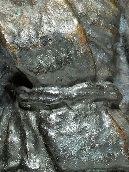 🔖พระรูปเหมือนหลวงปู่ทิม วัดละหารไร่ รุ่นไตรมาส ปี 2518  รูปที่ 15