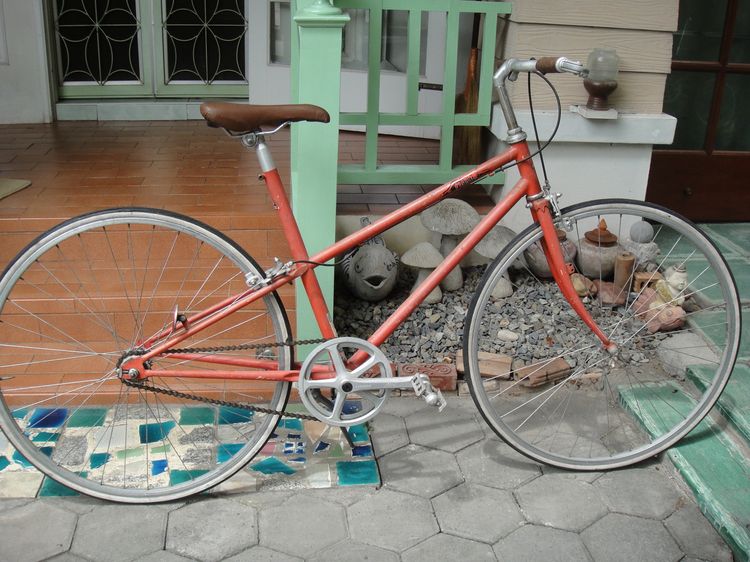 FISHER เฟรม โคโมลี่ ล้อ 700 c เกียร์ ซิงเกิ้ลสปีด รถขี่ดี นิ่ง ไว