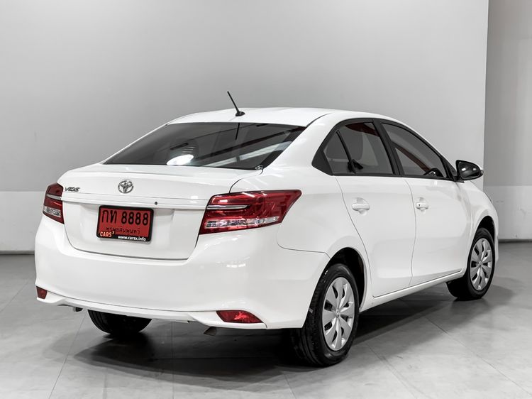 Toyota Vios 2022 1.5 Entry Sedan เบนซิน เกียร์อัตโนมัติ ขาว รูปที่ 4