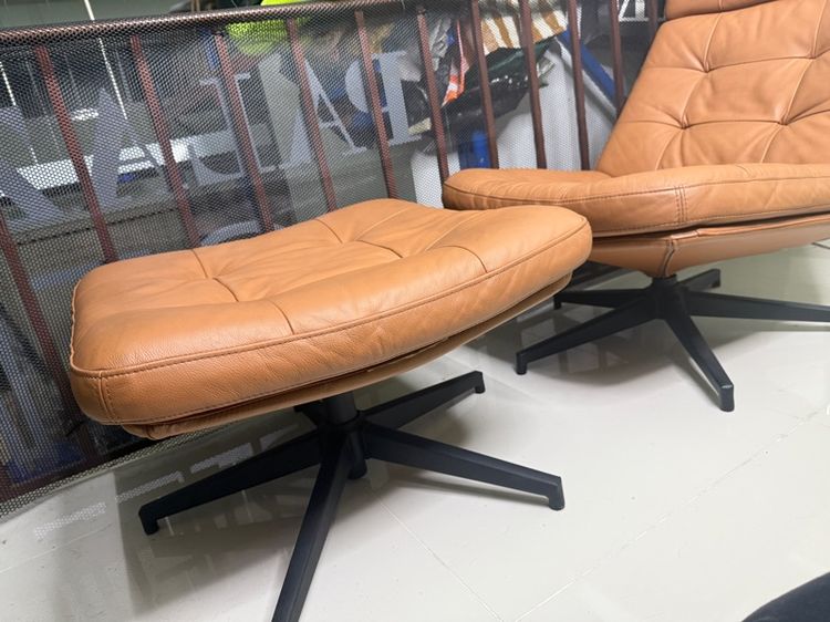 เก้าอี้หนังแท้ IKEA HAVBERG  และ สตูล มือสอง รูปที่ 2