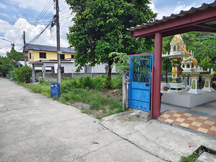 ขายที่ดิน 35.6 ตร.วา ซอยมิตรไมตรี12.2 เคหะหนองจอก ถมแล้ว ทางสาธารณะ  คู้ฝั่งเหนือ หนองจอก กรุงเทพ