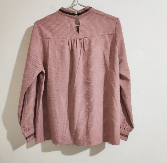 เสื้อเชิ้ตคอกลม รูปที่ 8