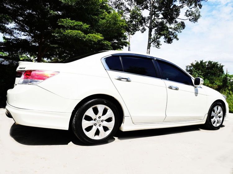 Honda Accord 2012 2.0 EL NAVI Sedan เบนซิน ไม่ติดแก๊ส เกียร์อัตโนมัติ ขาว รูปที่ 4