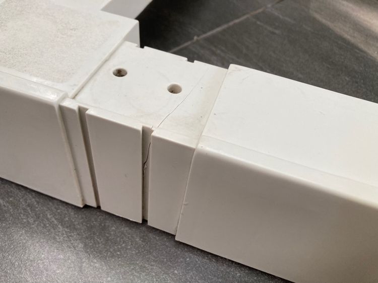 ฐานวางเครื่องซักผ้า เครื่องอบผ้า ฝาหน้า ELECTROLUX สามารถปรับขนาด ของมือสอง รูปที่ 3