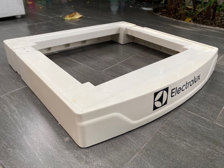 ฐานวางเครื่องซักผ้า เครื่องอบผ้า ฝาหน้า ELECTROLUX สามารถปรับขนาด ของมือสอง รูปที่ 2