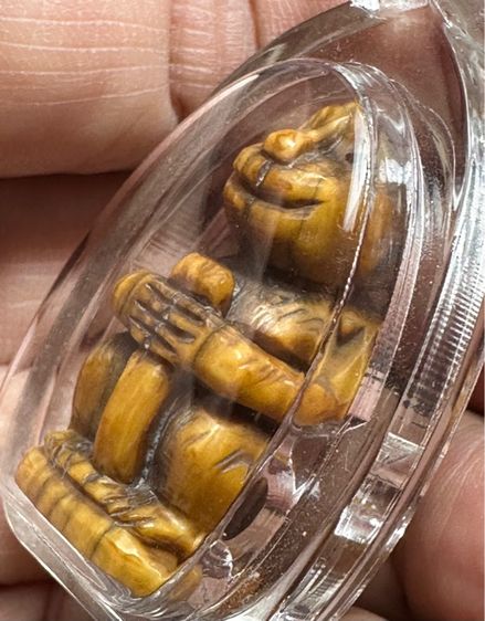 🙏 เครื่องรางของขลัง หนุมานเก่ามีจาร เลี่ยมเดิม ไม่ทราบคณาจารย์ 🙏พระปิดตาเขาแกะ ล.ป.รอด วัดนายโรง ก้นฝังตะกรุดอุดชันโรง องค์ละ2550 รูปที่ 8