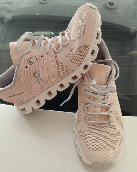 ชมพู ผ้าใบ อื่นๆ รองเท้าผ้าใบ UK 7 | EU 40 2/3 | US 8.5 ขายถูก On Clould 5 Shell white size 40-255cm สภาพดี ตามการใช้งาน ของแท้ 