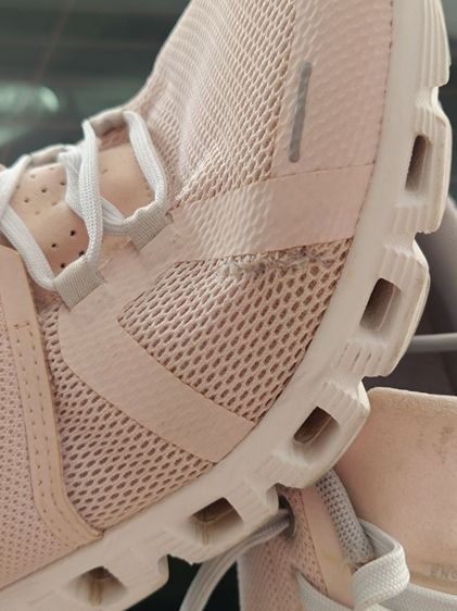 ขายถูก On Clould 5 Shell white size 40-255cm สภาพดี ตามการใช้งาน ของแท้  รูปที่ 9