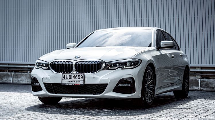 BMW Series 3 2022 320d Sedan ดีเซล ไม่ติดแก๊ส เกียร์อัตโนมัติ ขาว รูปที่ 3