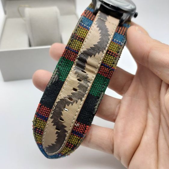 นาฬิกา Vivienne Westwood African cuff สายหนัง รุ่นนี้หายากมือสอง สภาพ85  รูปที่ 7