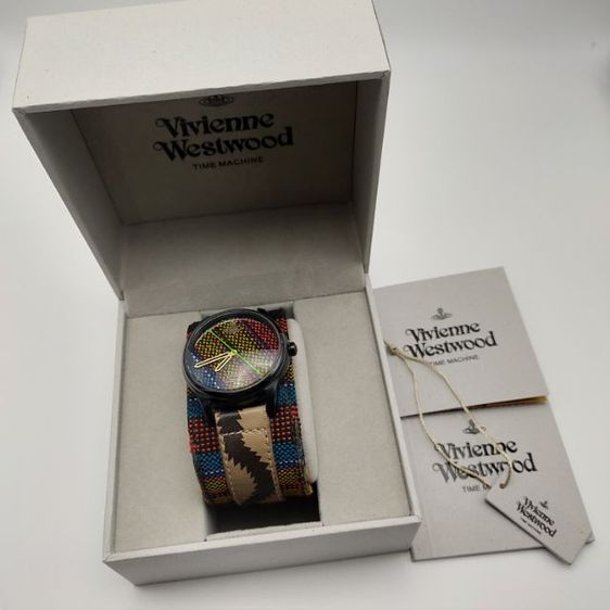 นาฬิกา Vivienne Westwood African cuff สายหนัง รุ่นนี้หายากมือสอง สภาพ85  รูปที่ 2