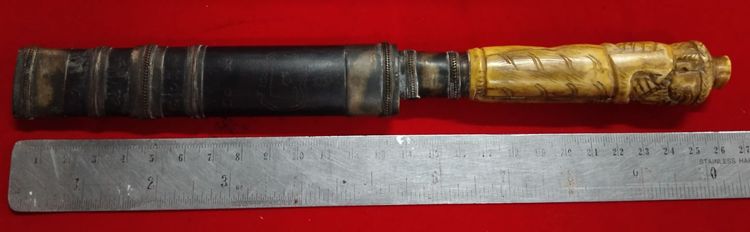 มีดหมอหลวงพ่อเดิม ขนาด11นิ้ว ด้ามแกะฤาษีพ่อแก่ รูปที่ 2