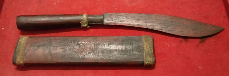 มีดหมอหลวงพ่อเดิม ไม้โบราณทั้งเล่ม พ.ศ.2470 ใหญ่20นิ้ว รูปที่ 17