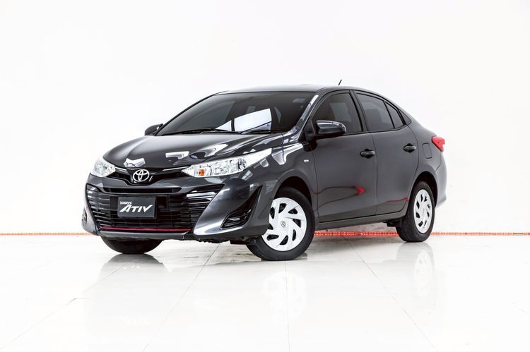 รถ Toyota Yaris ATIV 1.2 Entry สี เทา