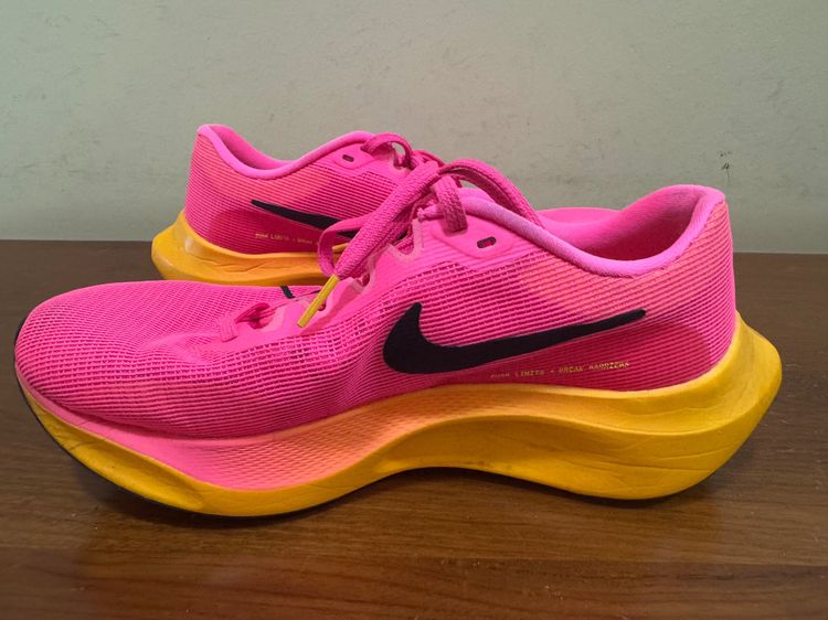 รองเท้า Nike Zoom Fly 5 Size US 9 EUR 40.5 สีชมพู รูปที่ 9