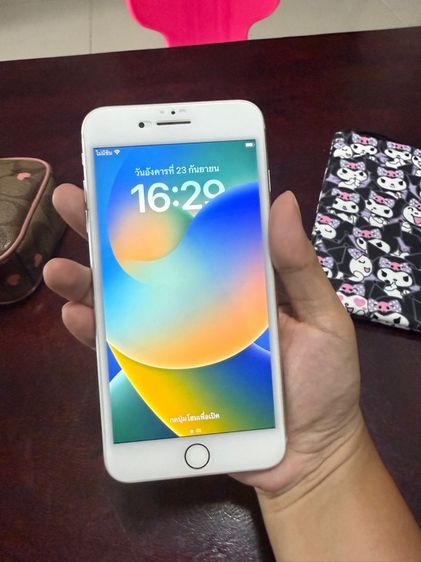 ไอโฟน8 plus สีขาว