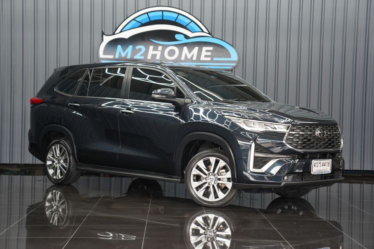 Toyota Innova 2023 2.0 Zenix HEV Smart Utility-car ไฮบริด ไม่ติดแก๊ส เกียร์อัตโนมัติ ดำ รูปที่ 3