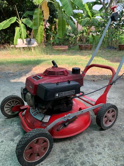 รถตัดหญ้า เข็น 4 ล้อ เครื่อง HONDA 4.0 ohv MADE IN JAPAN หญ้าพ่นออกข้าง