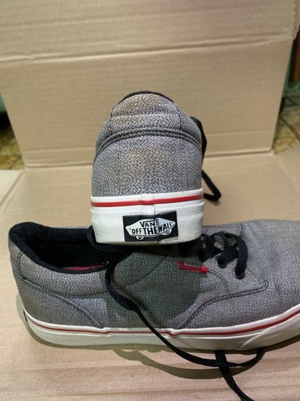 VANS รองเท้าผ้าใบสีเทา พื้นขาวขอบแดง ของแท้