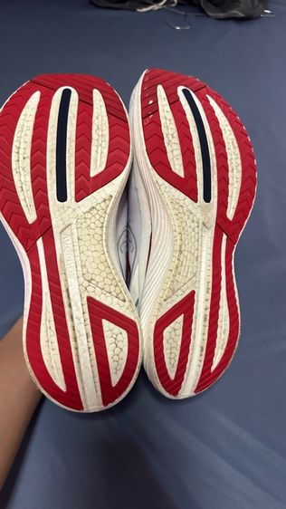 saucony endorphin speed 3 รูปที่ 2