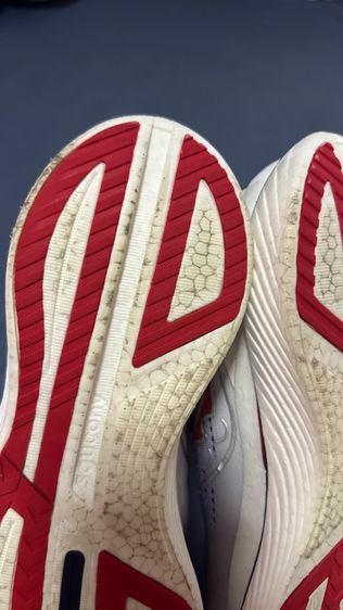 saucony endorphin speed 3 รูปที่ 10