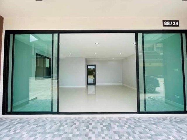 📢📢📢ทำเลทอง ✨️✨️ขายอาคารพาณิชย์ 3 ชั้น ไชน่าทาวน์ ศาลายา โซน2  รูปที่ 4