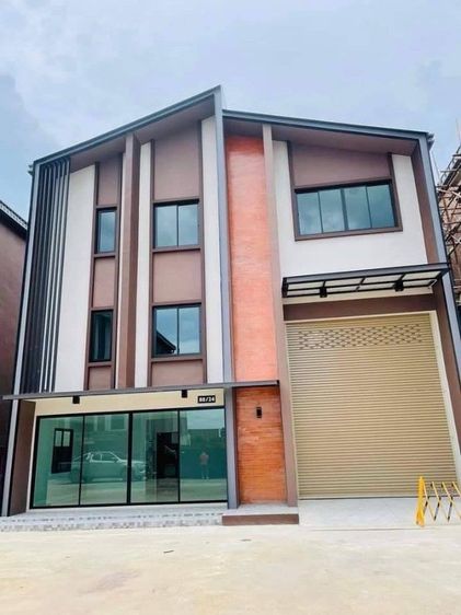 📢📢📢ทำเลทอง ✨️✨️ขายอาคารพาณิชย์ 3 ชั้น ไชน่าทาวน์ ศาลายา โซน2 รูปที่ 2