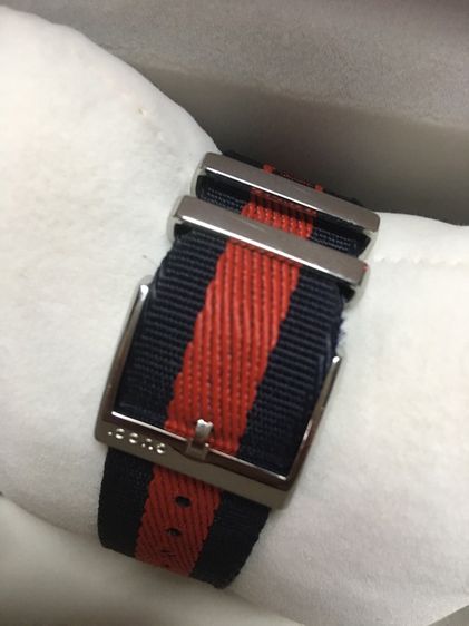 นาฬิกาชายหญิง GUCCI สภาพสวยนางฟ้าพร้อมกล่องคู่มือแท้ รูปที่ 3