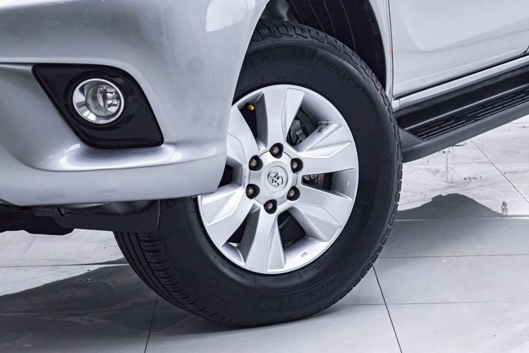 Toyota Hilux Revo 2017 2.4 G Prerunner Pickup ดีเซล ไม่ติดแก๊ส เกียร์ธรรมดา เทา รูปที่ 4