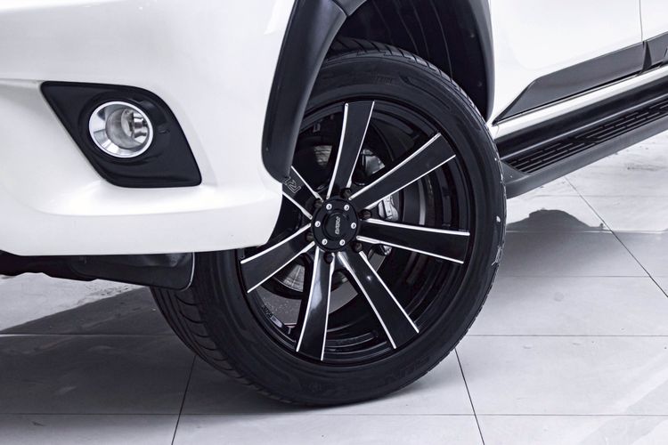 Toyota Hilux Revo 2017 2.4 G Pickup ดีเซล ไม่ติดแก๊ส เกียร์ธรรมดา ขาว รูปที่ 4