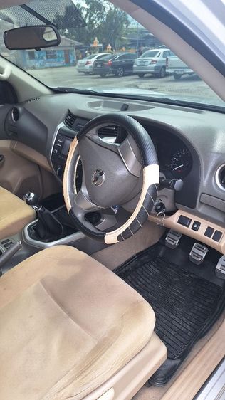 รถ Nissan NP300-NAVARA 2.5 E สี เทา