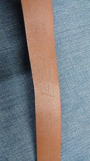 เข็มขัดหนังแท้ Dickies
เอว 40 ถึง 45 กว้าง 1.3
ยาวรวมหัว 55.2 หนังสวย 
สภาพหล่อ เอวเล็กเจาะเพิ่มได้
ขาย 450 ส่งเคอรี่ 50 รูปที่ 3