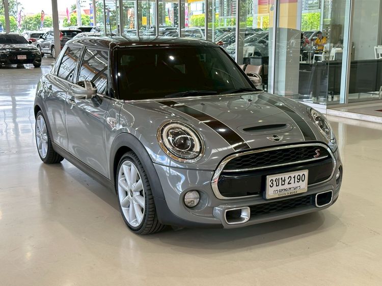 Mini COOPER 5 DOOR HATCH 2015 2.0 S Sedan เบนซิน ไม่ติดแก๊ส เกียร์อัตโนมัติ เทา รูปที่ 2