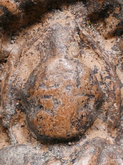 ให้เช่า สมบัติบ้าน พระชุดเบญจภาคี พระกำแพงซุ้มกอ พิมพ์ใหญ่ เจ้าเงาะ เนื้อเก่าจัด มีมวลสาร สภาพใช้ รูปที่ 7