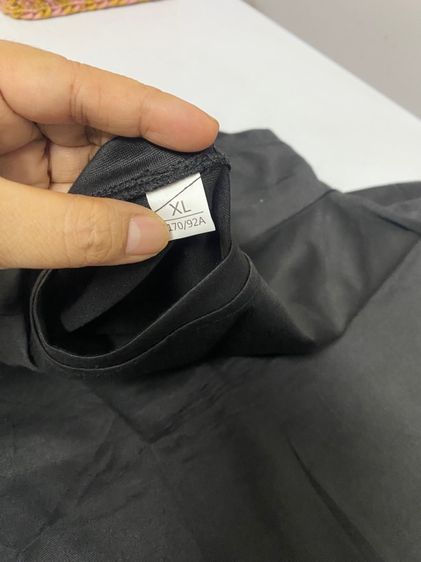 เสื้อยืดสีดำ 2 ตัว รูปที่ 4