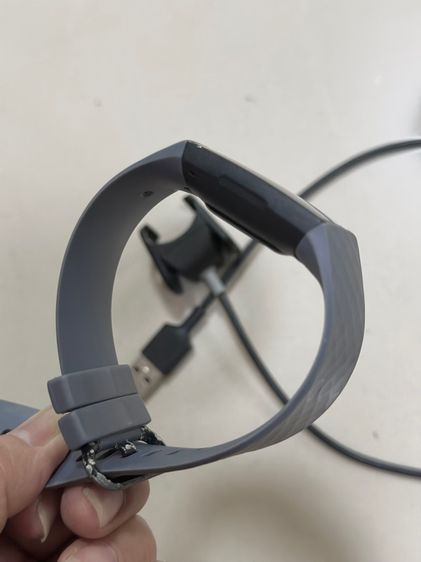 Fitbit Charge 4  นาฬิกาออกกำลังกาย รูปที่ 5