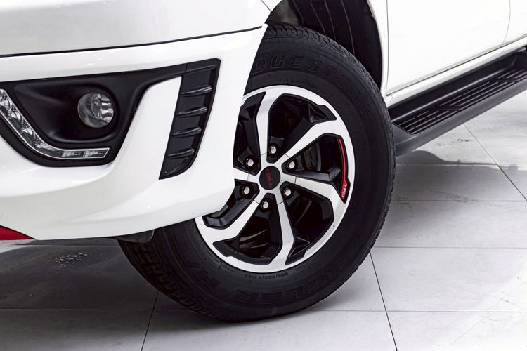 Toyota Hilux Revo 2017 2.4 Prerunner TRD Sportivo Pickup ดีเซล ไม่ติดแก๊ส เกียร์อัตโนมัติ ขาว รูปที่ 4