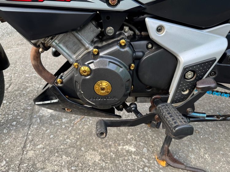 HONDA Sonic 125 คาร์บูเกียร์ สตาร์ทเท้า สภาพรถเดิมๆ เครื่องดีมาก สีสวยมาก ต้องมาดูของจริง มีสถานที่ให้ทดลองขับขี่ก่อนซื้อ รูปที่ 6