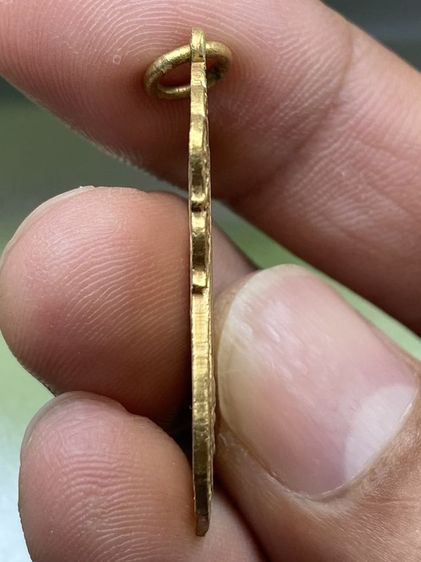 เหรียญหลวงปู่เอี่ยมยันต์สี่ รูปที่ 4