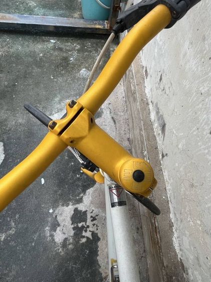 รถfixed gear ของ Moongoose อยู่ตัวเมืองโคราชครับ