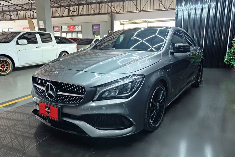 Mercedes-Benz CLA-Class 2018 CLA250 AMG Sedan เบนซิน เกียร์อัตโนมัติ เทา รูปที่ 3