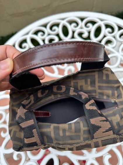 Fendi แท้ รูปที่ 3
