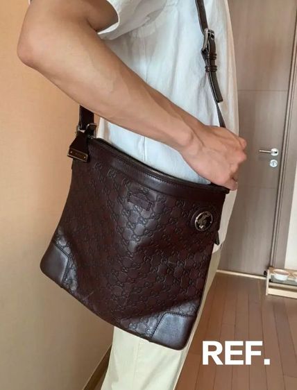 Gucci gg monogram leather messenger dark brown bagแท้💯 รูปที่ 4
