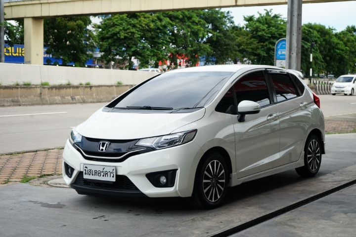 Honda Jazz 2014 1.5 SV Plus i-VTEC Sedan เบนซิน ไม่ติดแก๊ส เกียร์อัตโนมัติ ขาว